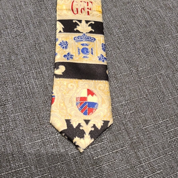 Tie by Gianfranco Ferre 100% silk with intricate logo - Picture 7 of 12